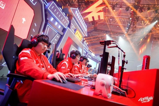 传球和插上 传球和插上